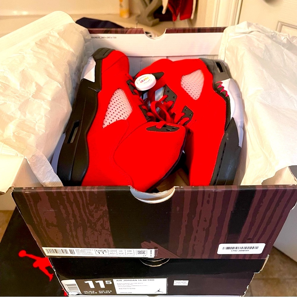 🔥🔥AIR JORDAN 5 RAGING BULL 2021🔥🔥